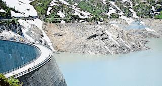 Gestautes Wasser. Die heutigen Abgeltungen f&uuml;r die Ressource Wasser bleiben bis 2025 gew&auml;hrleistet. Das garantiert dem Wallis j&auml;hrlich weiterhin rund 150 Millionen Franken.