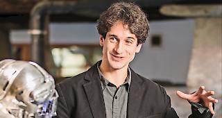 Eigene Wege. Lucas Davis l&auml;sst sich nicht beirren. Er folgt seiner Inspriation als K&uuml;nstler und Galerist.&nbsp;