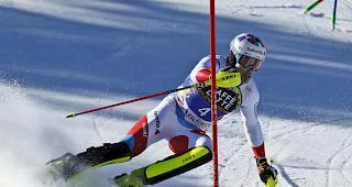Daniel Yule belegt im letzten Weltcup-Slalom dieses Winters den 3. Platz. 