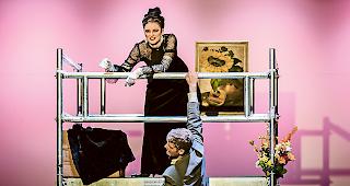 Eiskalt. Claire (Jasmin Bilgischer) geniesst es, Ill (Simon Gerber) leiden zu lassen.Fotos wb/Alain Amherd