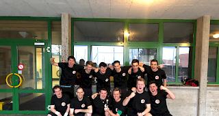 Fr&uuml;h an der Gruppenspitze, Position konsequent verteidigt und nun der Aufstieg: Der UHC Naters-Brig spielt n&auml;chste Saison in der zweiten Liga Kleinfeld.