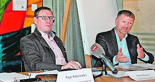 W&auml;hrend Simon Bumann (3.v.l.) Ambitionen auf das Amt des CEO der Saastal Bergbahnen nachgesagt werden.....