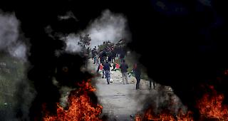 Konflikt. Am heutigen Samstag j&auml;hrt sich der Beginn der Demonstrationen am Grenzzaun, bei denen es h&auml;ufig zu gewaltsamen Auseinandersetzungen mit israelischen Soldaten kam.