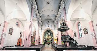Wunderpr&auml;chtig. Der imposante Innenraum der Gliser Wallfahrtskirche. Sie ist eine Kirche von nationaler Bedeutung.Foto WB/Alain Amherd