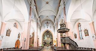 Wunderpr&auml;chtig. Der imposante Innenraum der Gliser Wallfahrtskirche. Sie ist eine Kirche von nationaler Bedeutung.Foto WB/Alain Amherd
