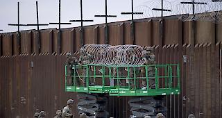 Umstritten.&nbsp;US-Pr&auml;sident&nbsp;Donald Trump will entlang der mehr als 3000 Kilometer langen Grenze zwischen den&nbsp;USA&nbsp;und&nbsp;Mexiko&nbsp;eine&nbsp;Mauer&nbsp;errichten.