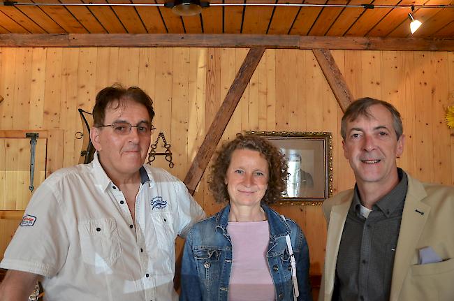 Alain De Preux, Verwalter, Hannelore Tsokhim, Oberwalliser Vertreterin und Charles-Henri Zuchuat, Präsident (von links).