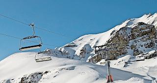 Bald steuerfrei. Pistenfahrzeuge sollen im Kanton nicht mehr besteuert werden, falls die Betreiber nachweisen k&ouml;nnen, dass sie zur Qualit&auml;tsverbesserung der Pisten eingesetzt werden&hellip;Foto Keystone