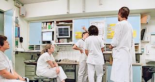 Gesundheitspolitik. Gibt in Zukunft der Kanton vor, wie viele Berufsleute ausgebildet werden?symbolbild keystone