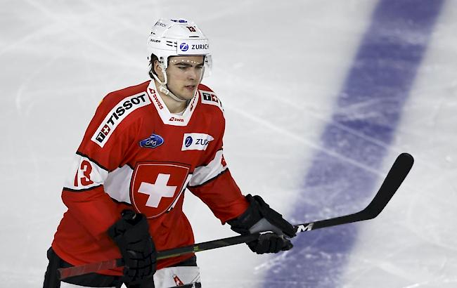 Was für ein Debüt! Nico Hischier stellte mit drei Toren zum 6:0-Erfolg über Frankreich gleich bei der Premiere am Freitagabend klar, dass er in der Offensive der neue Chef im Schweizer Team wird.