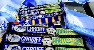 Tragisch. Der 28-j&auml;hrige Fussballer Sala war am 21. Januar beim Flug von Frankreich nach Wales mit einer Propellermaschine &uuml;ber dem &Auml;rmelkanal abgest&uuml;rzt.