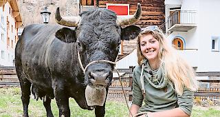 Eingespieltes Duo. Serena Anthamatten tritt mit ihrer &laquo;Seraina&raquo; in Aproz an.Foto wb/daniel berchtold