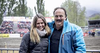 Kurt Summermatter und Ski-Star Corinne Suter am Sonntag am Nationalen in Aproz. 