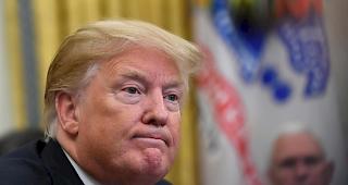 Mueller-Bericht. Rund 400 Ex-Staatsanw&auml;lte sind &uuml;berzeugt, dass US-Pr&auml;sident Trump wegen Justizbehinderung angeklagt worden w&auml;re, w&auml;re er nicht durch sein Amt vor Strafverfolgung gesch&uuml;tzt.