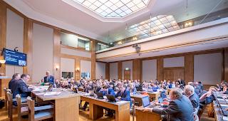 Motion angenommen. Die Mehrheit im Parlament ist der Meinung, dass die Staatsrechnung k&uuml;nftig durch das kantonale Finanzinspektorat gepr&uuml;ft wird. (Archivbild)