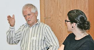 Zuerst Bergler, dann erst Walser. Emil von Allmen im Gespr&auml;ch mit Moderatorin Franziska Werlen.