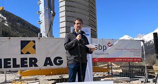 VR-Pr&auml;sident Reinhard Tannast anl&auml;sslich des Spatenstichs zum Wasserkraftwerk Wiler-Kippel.