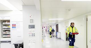 Die Verantwortlichen des Spitals Wallis blicken trotzdem zuversichtlich in die Zukunft. Bei den grossen Infrastrukturvorhaben sei man auf Kurs.