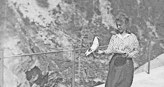 Eine bemerkenswerte Frau. Else Fischer w&auml;hrend des Ersten Weltkrieges in Gondo.