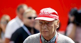 Lauda war zwischen 1971 und 1985 Formel-1-Pilot. Er wurde insgesamt dreimal Weltmeister.
