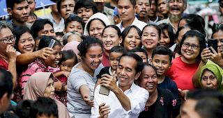 Mit 55,5 Prozent der Stimmen ist Amtsinhaber Widodo offiziell Sieger der Pr&auml;sidentschaftswahlen in Indonesien - und kann weiter regieren bis 2024.