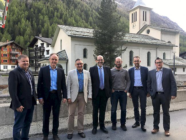 Verwaltungsrat und Geschäftsführung der EVWR (v.l.): Vizepräsident Philipp Teysseire, Urs Hildbrand, Paul Biffiger, Präsident Michel Schwery, Philipp Zenhäusern, Alain Bregy und Martin Gattlen (Auf dem Foto fehlen Egon Furrer, Reinhard Imboden und Roger Kalbermatten).