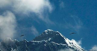 Gef&auml;hrlich. Am Mount Everest sind in dieser Saison bereits 11 Alpinisten ums Leben gekommen.