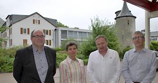 Intensives Betriebsjahr. Direktor Christian Venetz, Rose-Marie Tornare, Leiterin Hauswirtschaft, Klaus Hischier, Leiter Pflegedienst, und German Varonier, stellvertretender Direktor und Leiter Administration, hatten dem G&ouml;nnerverein St. Josef einiges zu berichten.