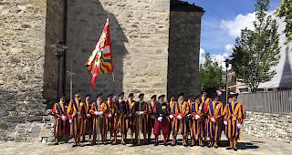 Die Walliser Gardisten haben an Auffahrt die traditionelle Freundschaftstagung abgehalten. Dieses Jahr fand der Anlass in Savi&egrave;se statt.