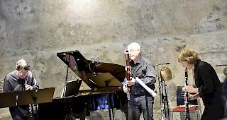 Ungewohnt.&nbsp;Spannend und f&uuml;r Laien in Sachen Neue Musik ungewohnt war, was das deutsche Ensemble &laquo;Aventure&raquo; im Schloss Leuk bot. . Foto wb