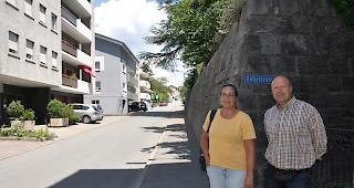Neue Leitungen. Ann Zinder und Mathias Bellwald vor der &shy;Hofjistrasse.