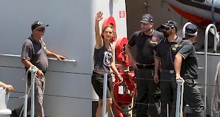 Im Fokus. Die deutsche Kapit&auml;nin Carola Rackete hat zahlreiche Migranten unerlaubt nach Italien gebracht. Nun steht sie vor Gericht.