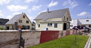 Der durchschnittlich berechnete Richtzinssatz f&uuml;r f&uuml;nfj&auml;hrige Festhypotheken lag Mitte Oktober 2018 noch bei 1,19 Prozent, am gestrigen Dienstag fiel er auf 0,96 Prozent zur&uuml;ck.