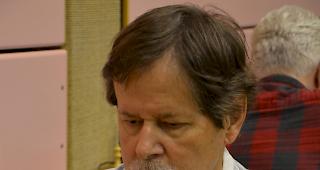 Im Senioren-Titelturnier sorgte ELO-Schlusslicht Jean-Paul Moret (Martinach) mit seinem Sieg gegen den als Nummer 2 gesetzten IM Andreas Huss (Lausanne) f&uuml;r einen veritablen Coup.