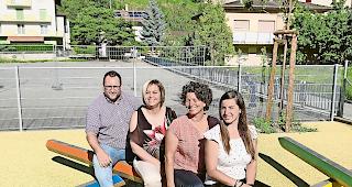 Gut betreut. Gemeindepr&auml;sident Ren&eacute; Abgottspon, Spielgruppenleiterin Marie-Claire Andenmatten, Gemeinder&auml;tin Daniela Salzgeber und Fachperson f&uuml;r Betreuung, Claudia Brantschen.