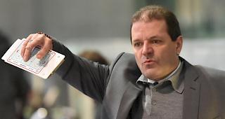 Niederlage f&uuml;r Trainer Roger Misteli und den EHC Saastal.