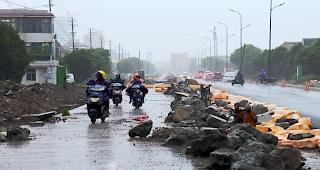 Taifun &laquo;Lekima&raquo; hatte am Samstagmorgen mit meterhohen Wellen und Windgeschwindigkeiten von 187 Stundenkilometern die Ostk&uuml;ste Chinas erreicht.