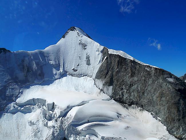 Auf dem Obergabelhorn ereignete sich am Sonntag ein tödlicher Bergunfall. Ein 34-jähriger Alpinist verlor dabei sein Leben.