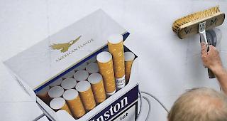 Die Gesundheitskommission des St&auml;nderats f&auml;llt wegweisende Entscheide f&uuml;r das neue Tabakproduktegesetz: Sie will Tabakfirmen das Sponsoring von Anl&auml;ssen des Bundes verbieten und spricht sich f&uuml;r Werbeverbote in Zeitungen und im Internet aus.