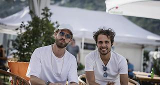 Lo & Leduc. Lorenz H&auml;berli und Luc Oggier (rechts) sind musikalisch im Hoch. 