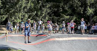 Das Pumptrack-Rennen in Bellwald fand bei rund 30 Kindern Anklang. 