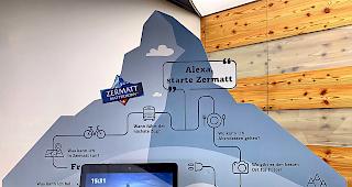 Alexa ist ab sofort am Schalter 4 bei Zermatt Tourismus stationiert.