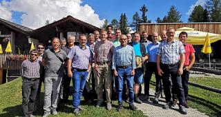 Teilnehmende der Enbag-Pr&auml;sidentenkonferenz am Samstag in Visperterminen.