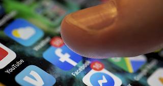 Apple setzte lange auf die Strategie, sich aus dem hart umk&auml;mpften Marktsegment g&uuml;nstiger Smartphones herauszuhalten. Das sicherte dem Konzern hohe Gewinne.