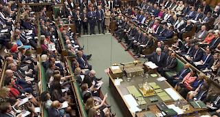 Nur etwa 50 Tage vor dem geplanten Brexit geht das britische Parlament in eine f&uuml;nfw&ouml;chige Zwangspause. Sie sollte noch am Montagabend beginnen.