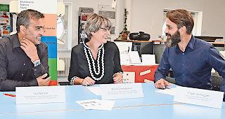 Ehrgeizig. Ivo Nanzer, RWO Oberwallis AG, Nicole Zenh&auml;usern, Verein Wirtschaftsforum Oberwallis, und BSL-Direktor Edgar Zurbriggen (von links) wollen mit dem &laquo;Betriebsschaufenster&raquo; helfen, freie Lehrstellen mit dem passenden Personal zu besetzen.Foto wb