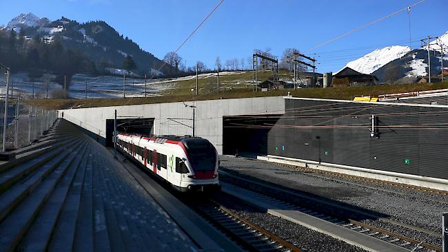 Mit dem Ausbau des Lötschberg-Basistunnels dürfte eine monatelange Sperrung einhergehen.
