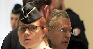 Den Verantwortlichen des Pharmaunternehmens Servier wird vorgeworfen, die Risiken des Medikaments Mediator verschwiegen zu haben. 