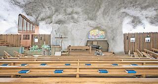 Neue Rahmenbedingungen. Bei Konzerten in der Rarner Felsenkirche darf der Altar neu nicht mehr verschoben werden.