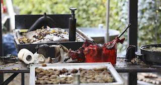 &Uuml;berreste eines Standes nach einer Explosion bei einem Dorffest in Freudenberg, Deutschland am Sonntag, 8. September.